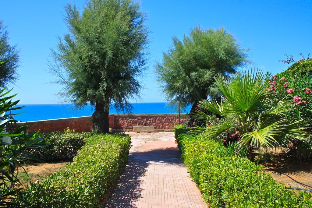 Magnolia Gialla Bed & Breakfast Trappeto  Exterior photo